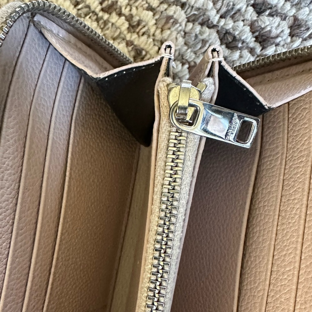 Saint Laurent Cassandra Zippy Wallet - Picture 6 of 11